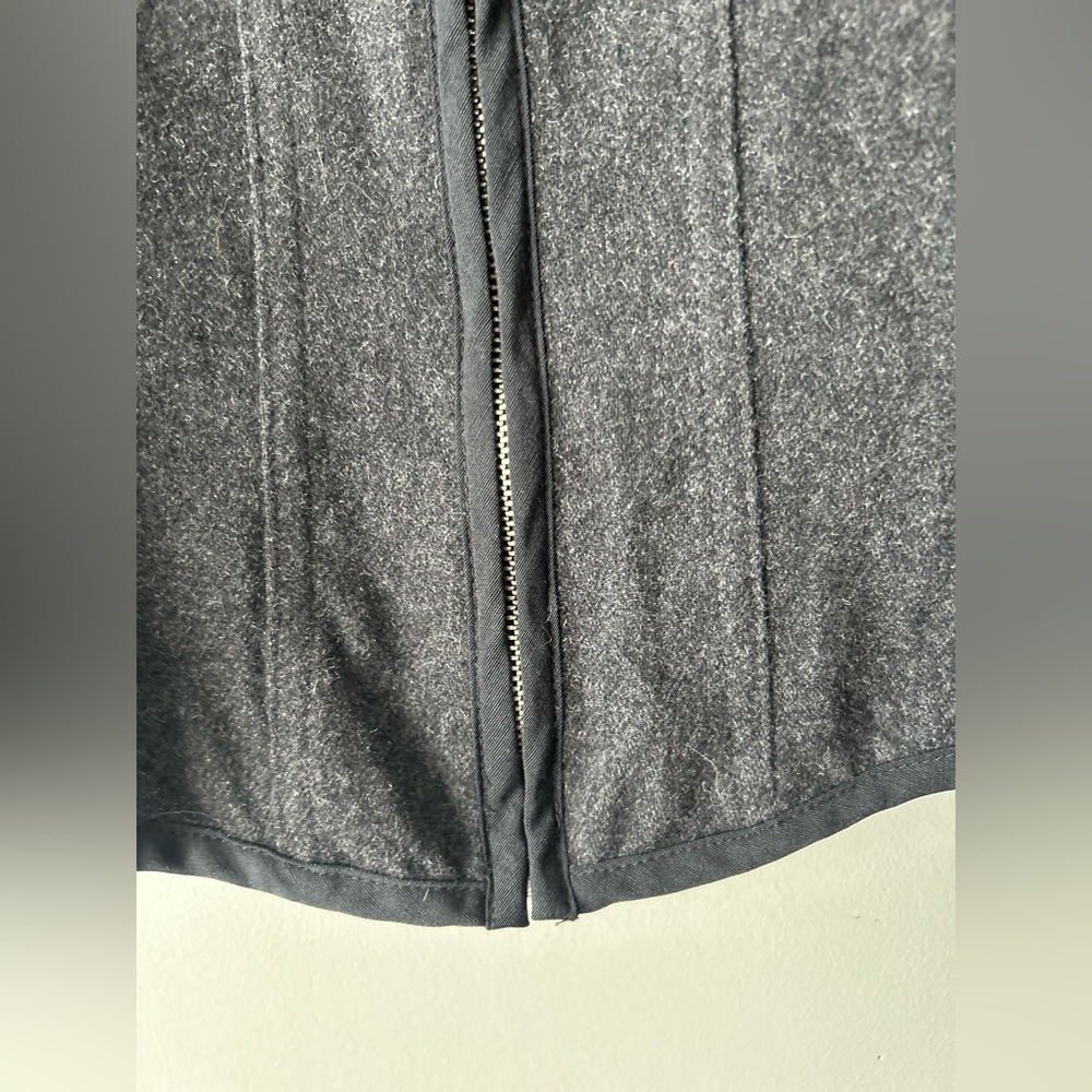 ✌️4 for $20✌️ Gap recycled wool vest - Picture 6 of 11